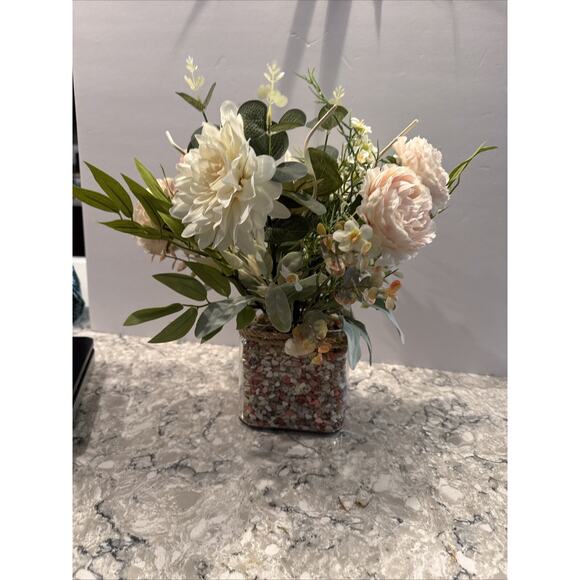 Spring Silk Floral Arrangement Clear Glass Vase Shell Chips Beach Decor - Picture 9 of 9